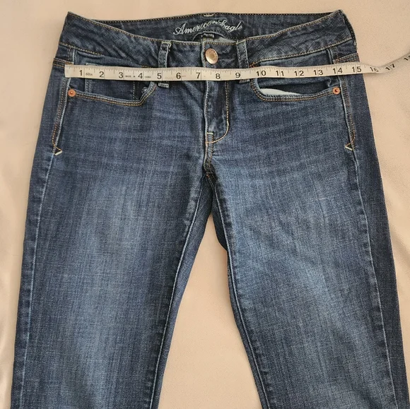 American Eagle Skinny Kick Jeans Size 6 - Picture 3 of 9